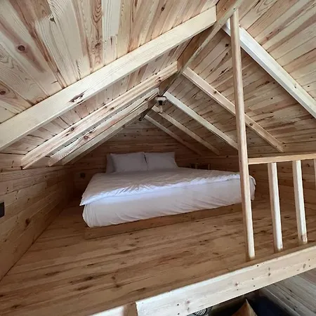 The Hill Glamping 샬레